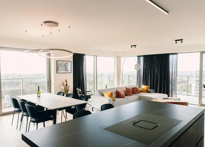 Sky Tower View With Parking By Interhome Apartamento