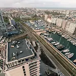 Daire Sky Tower View With Parking By Interhome Oostende